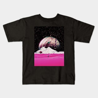 Moon Dunes - Space Aesthetic, Retro Futurism, Sci-Fi Kids T-Shirt